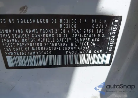 2017 Volkswagen Jetta 1.4T S z USA, uszkodzony, nr VIN 3VW2B7AJ7HM330470